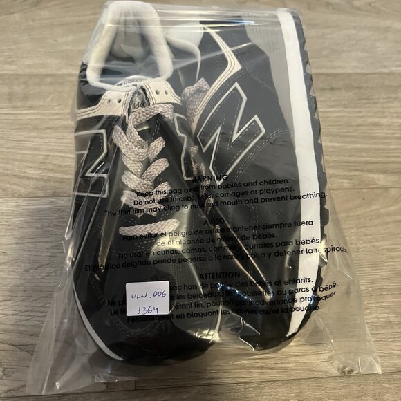 New Balance 574 Core - Black ML574EVB SIZE 7 WIDE (2E) - Picture 10 of 10